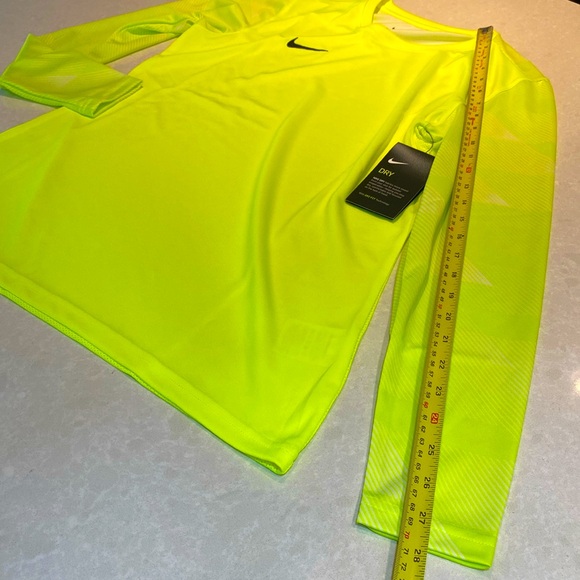 New Nike IV Match woman Goalkeeper Jersey – Volt & White Size M with tags ⭐️⭐️⭐️ - Picture 13 of 17